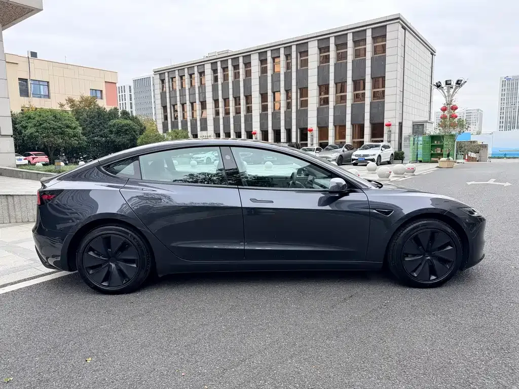 Tesla Model 3 2024 из CN, фото 4
