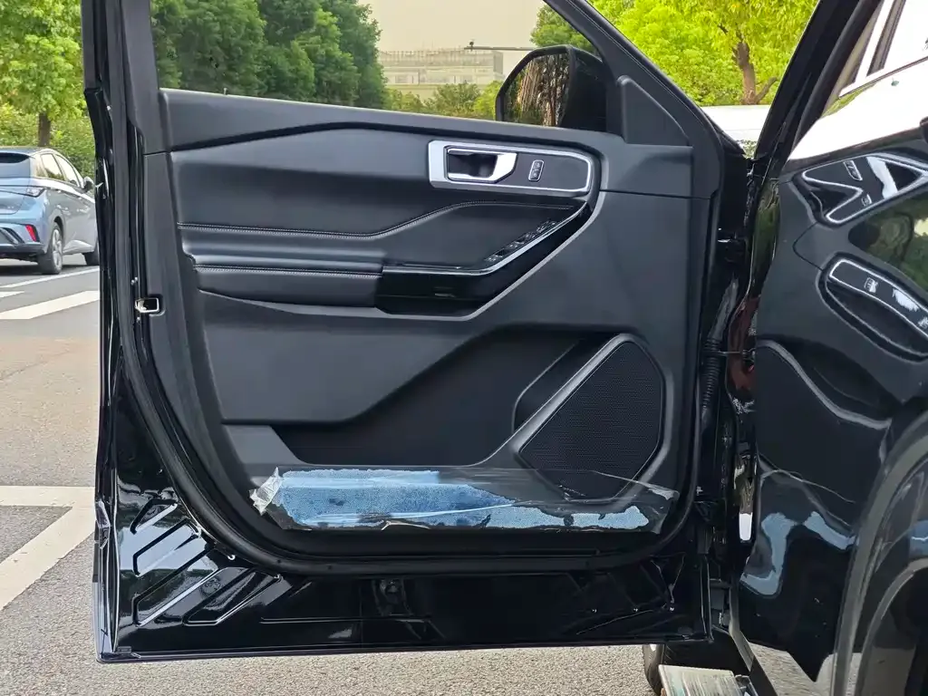 Ford Explorer 2022 из CN, фото 5