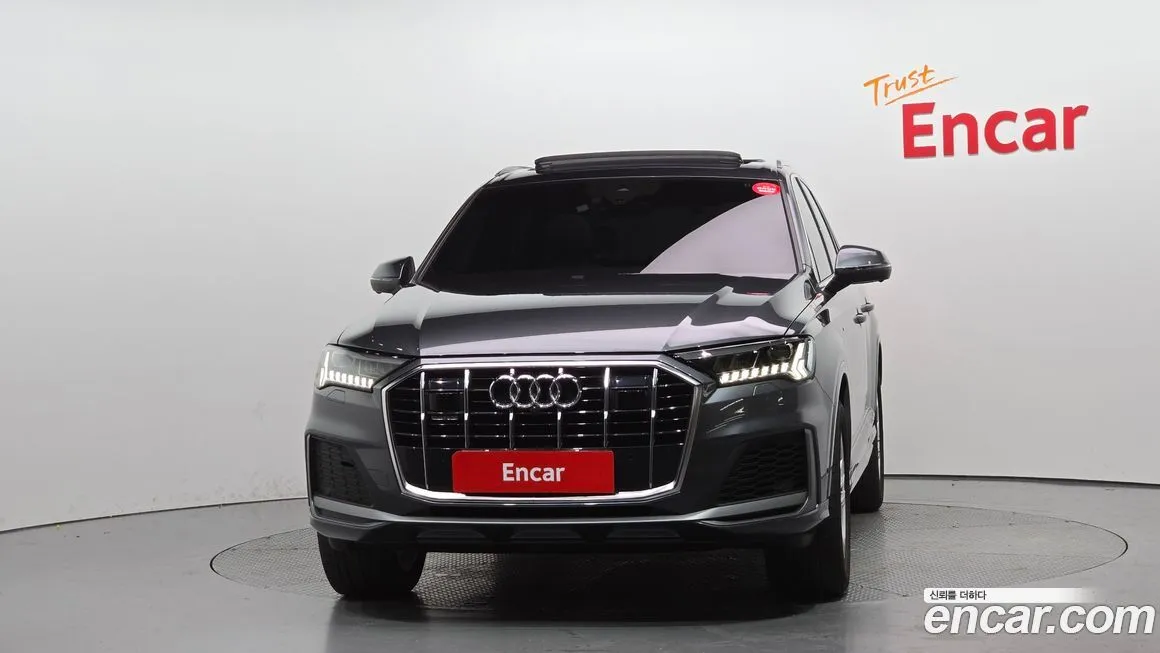 Audi Q7 2021 из KR, фото 3