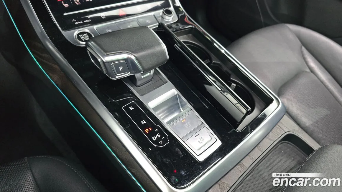 Audi Q7 2021 из KR, фото 9