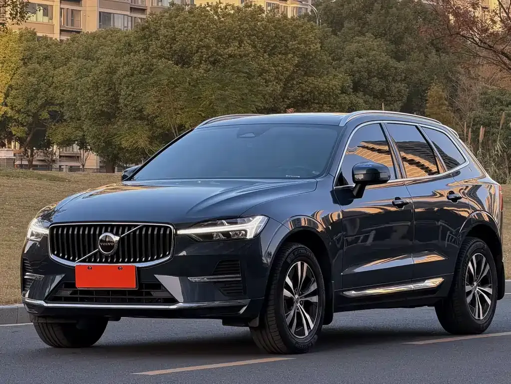 Volvo XC60 2023 из CN, фото 1