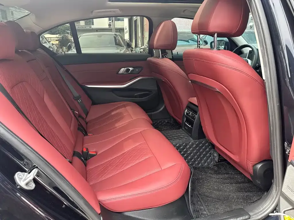 BMW 3 Series 2025 из CN, фото 8