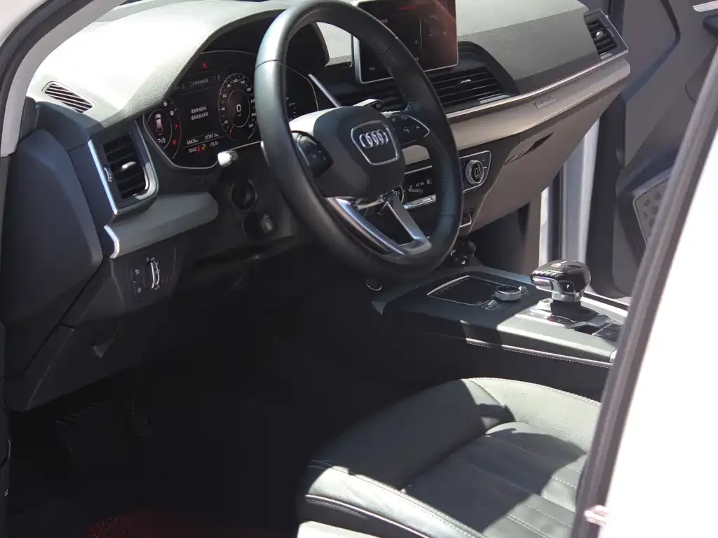 Audi Q5L 2021 из CN, фото 4