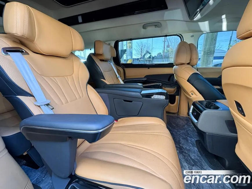 Kia Carnival — фото 10