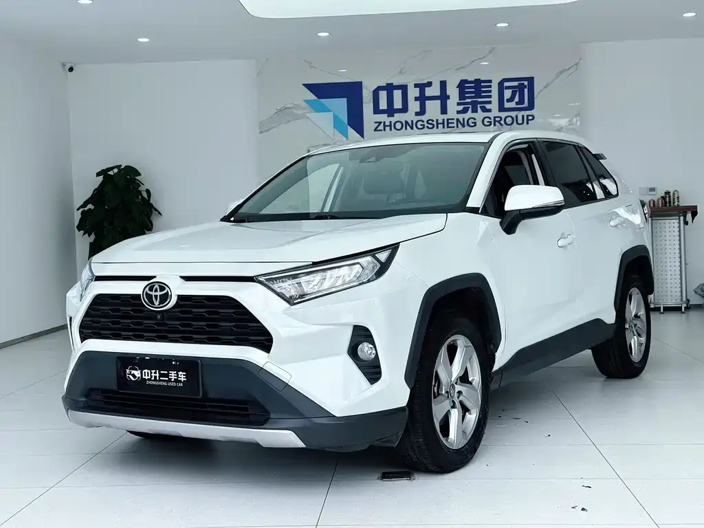 Toyota RAV4 2021 из CN, фото 1