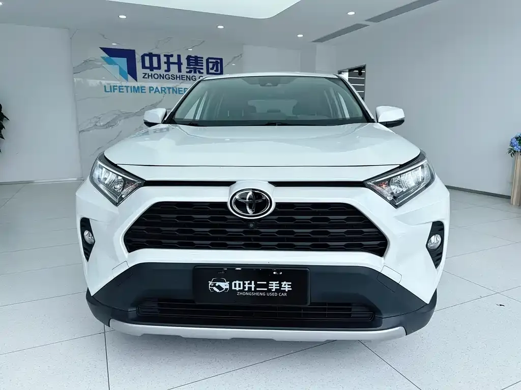 Toyota RAV4 2021 из CN, фото 2