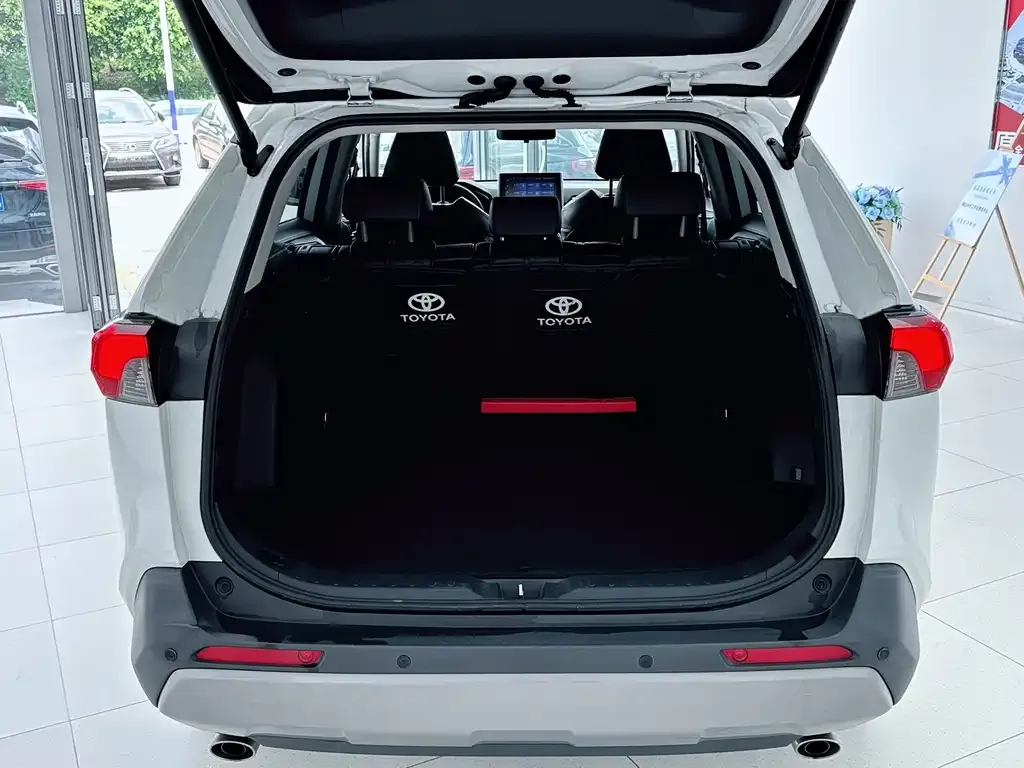 Toyota RAV4 2021 из CN, фото 9