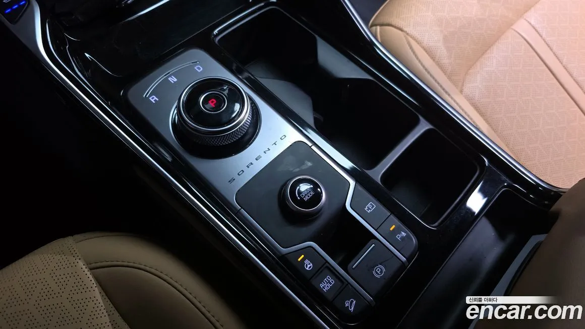 Kia Sorento — фото 9