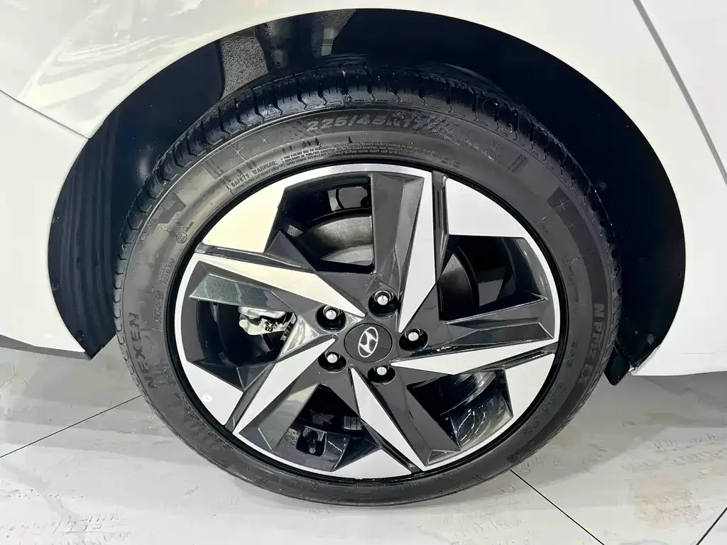 Hyundai Elantra 2023 из CN, фото 9