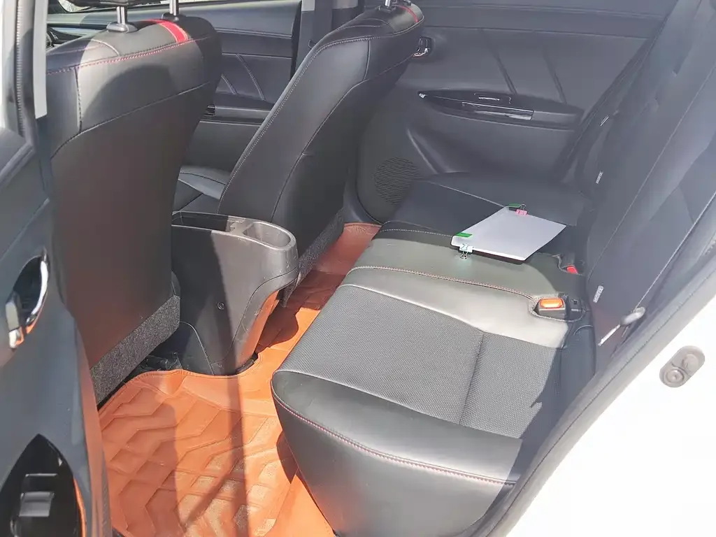 Toyota Yaris L 2021 из CN, фото 8