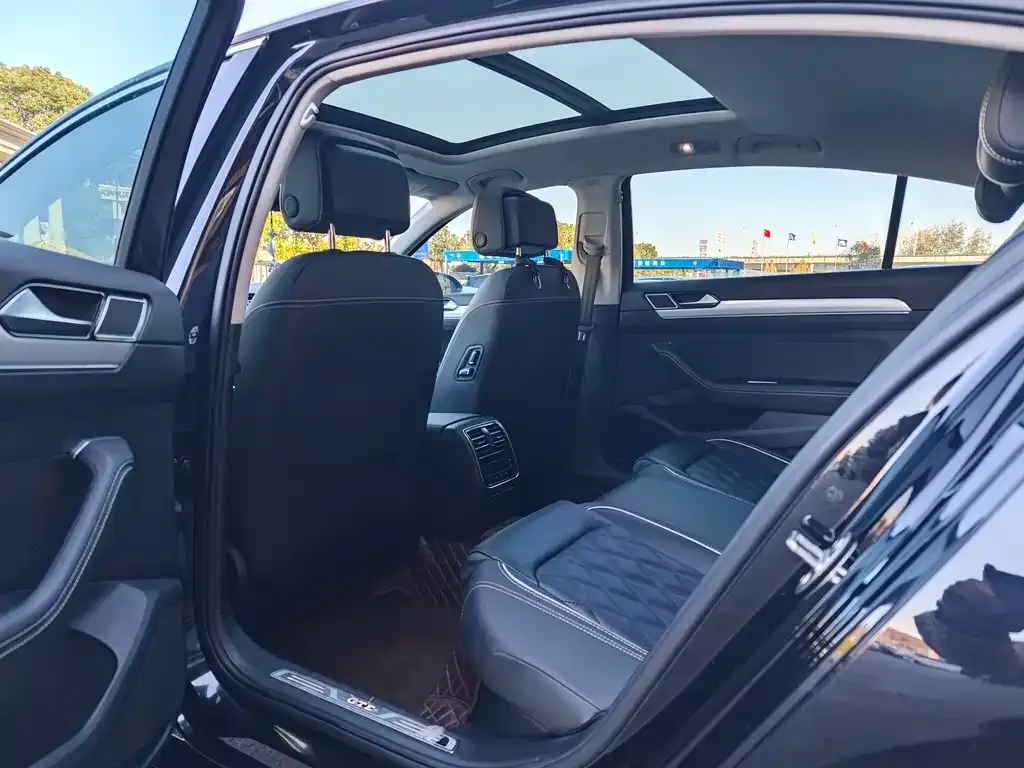 Volkswagen Magotan GTE PHEV 2023 из CN, фото 5