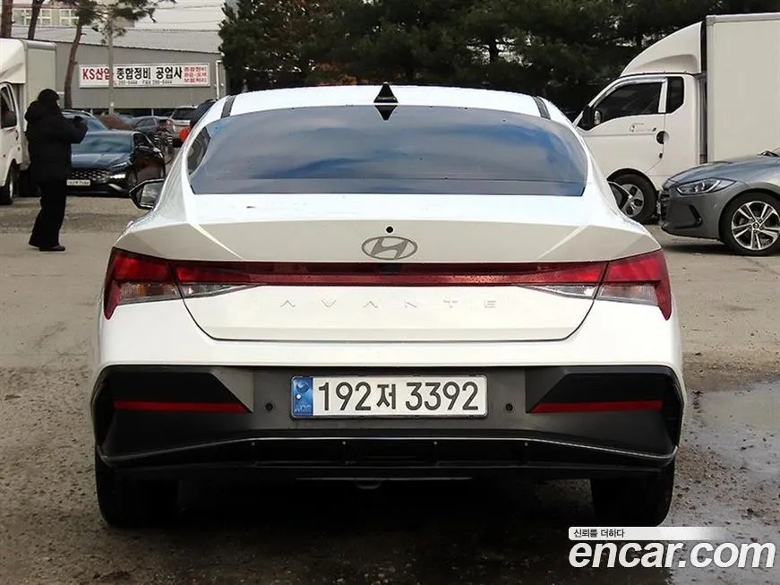Hyundai AVANTE — фото 4