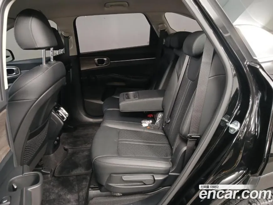 Kia Sorento — фото 6