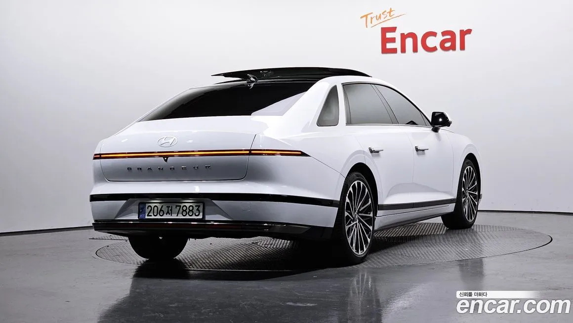 Hyundai Grandeur 2023 из KR, фото 2