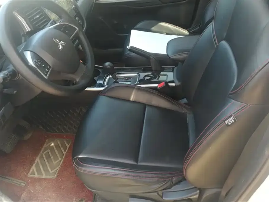 Mitsubishi Outlander 2022 из CN, фото 9