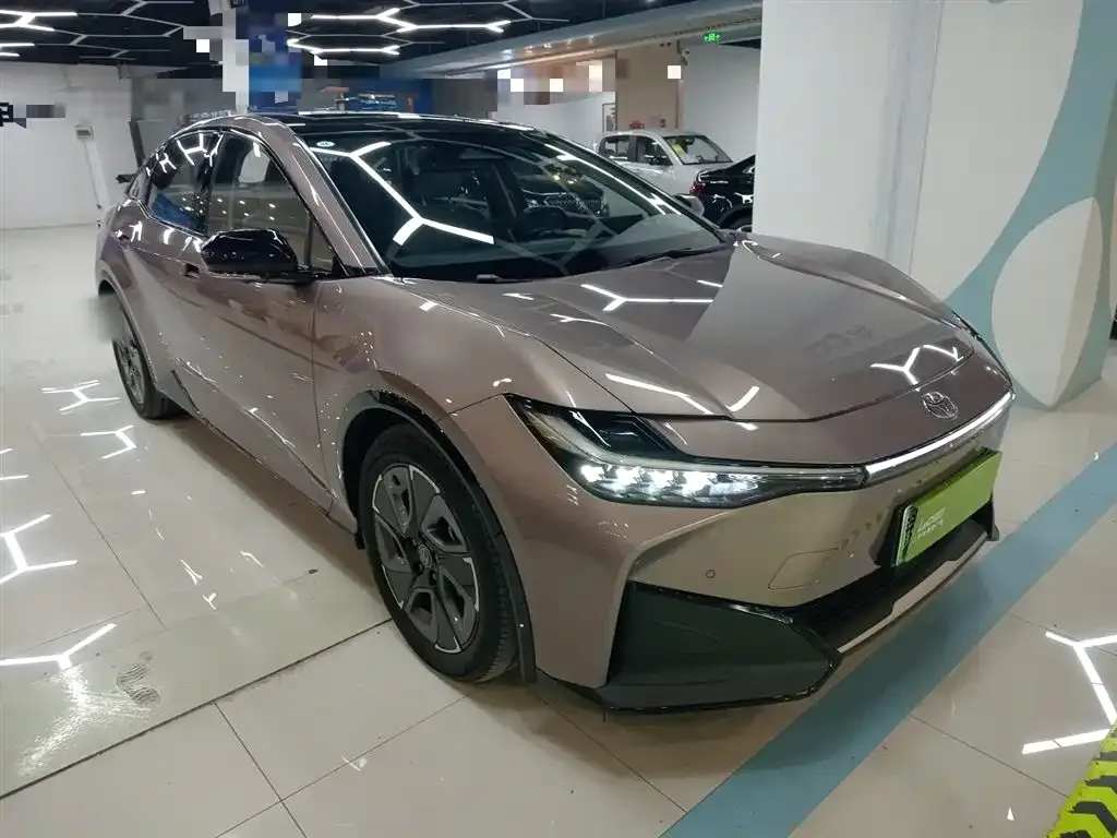 Toyota bZ3 2024 из CN, фото 4