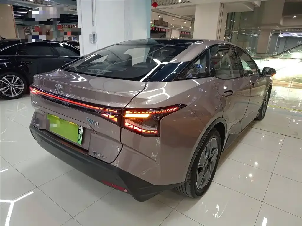 Toyota bZ3 2024 из CN, фото 7