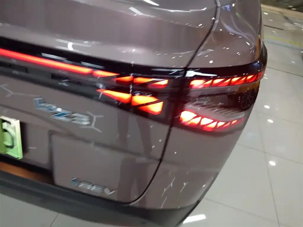 Toyota bZ3 2024 из CN, фото 8
