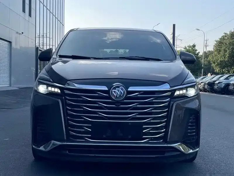 Buick GL8 2022 из CN, фото 2