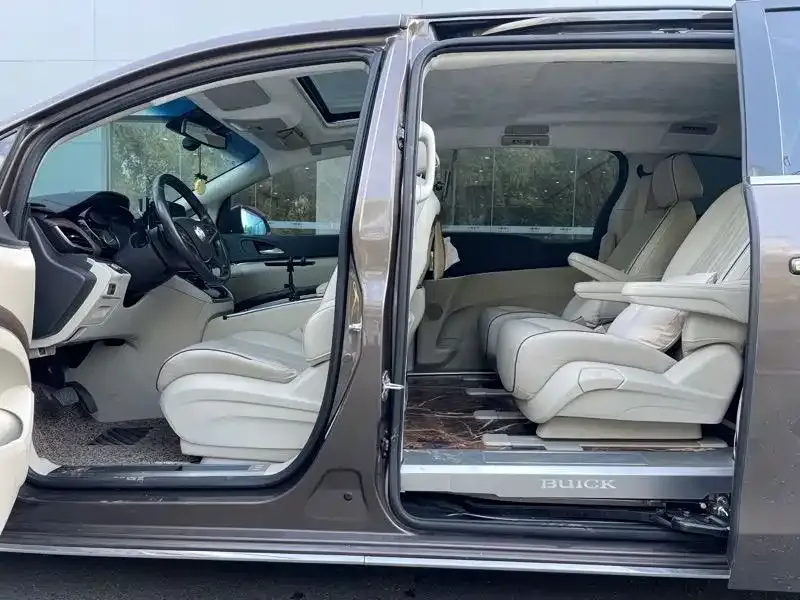 Buick GL8 2022 из CN, фото 8