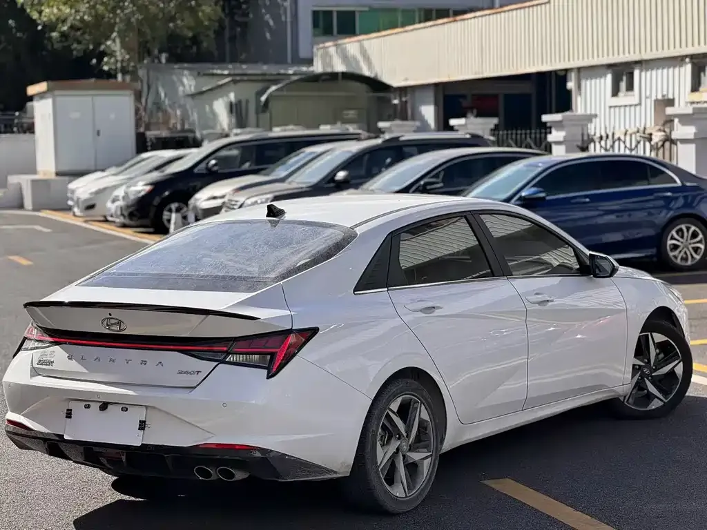 Hyundai Elantra 2022 из CN, фото 8