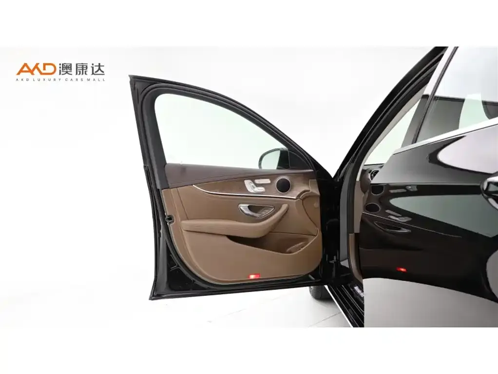 Mercedes-Benz E-Class 2023 из CN, фото 10