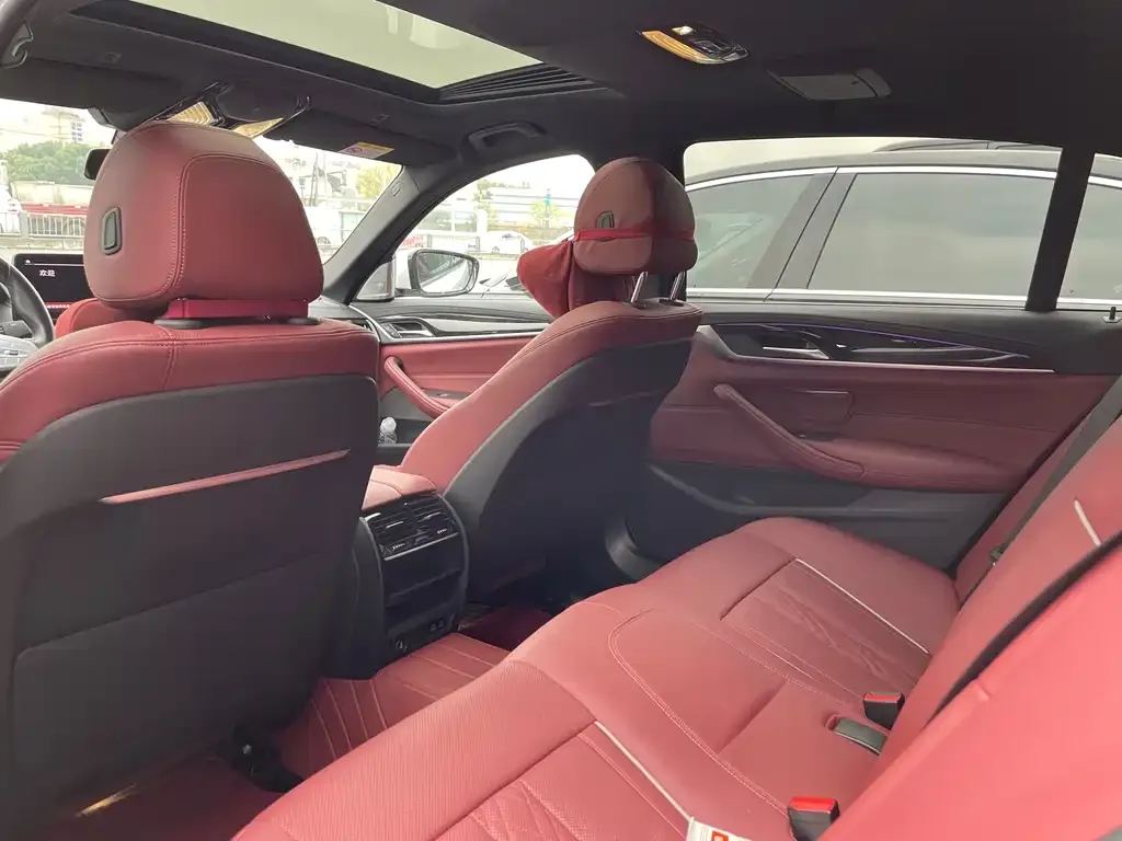 BMW 5 Series 2024 из CN, фото 10