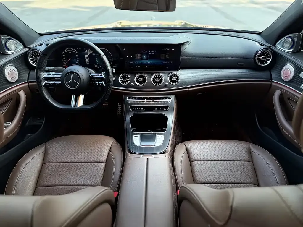 Mercedes-Benz E-Class — фото 10