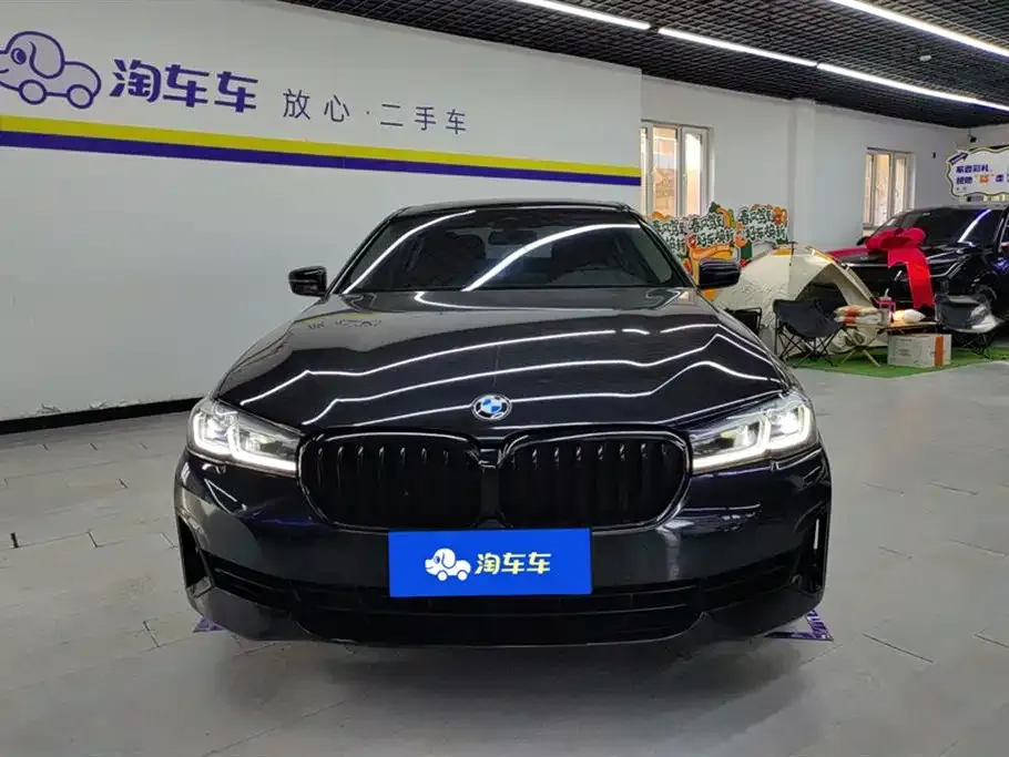 BMW 5 Series 2022 из CN, фото 2