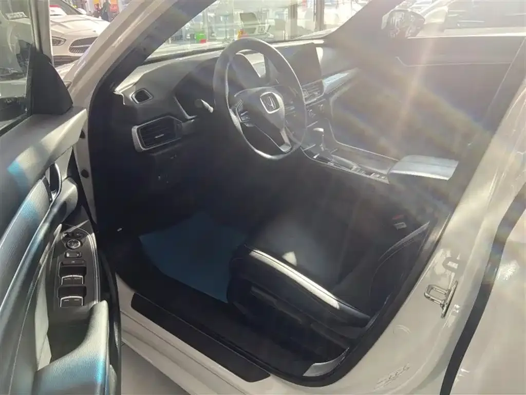 Honda Inspire 2023 из CN, фото 10