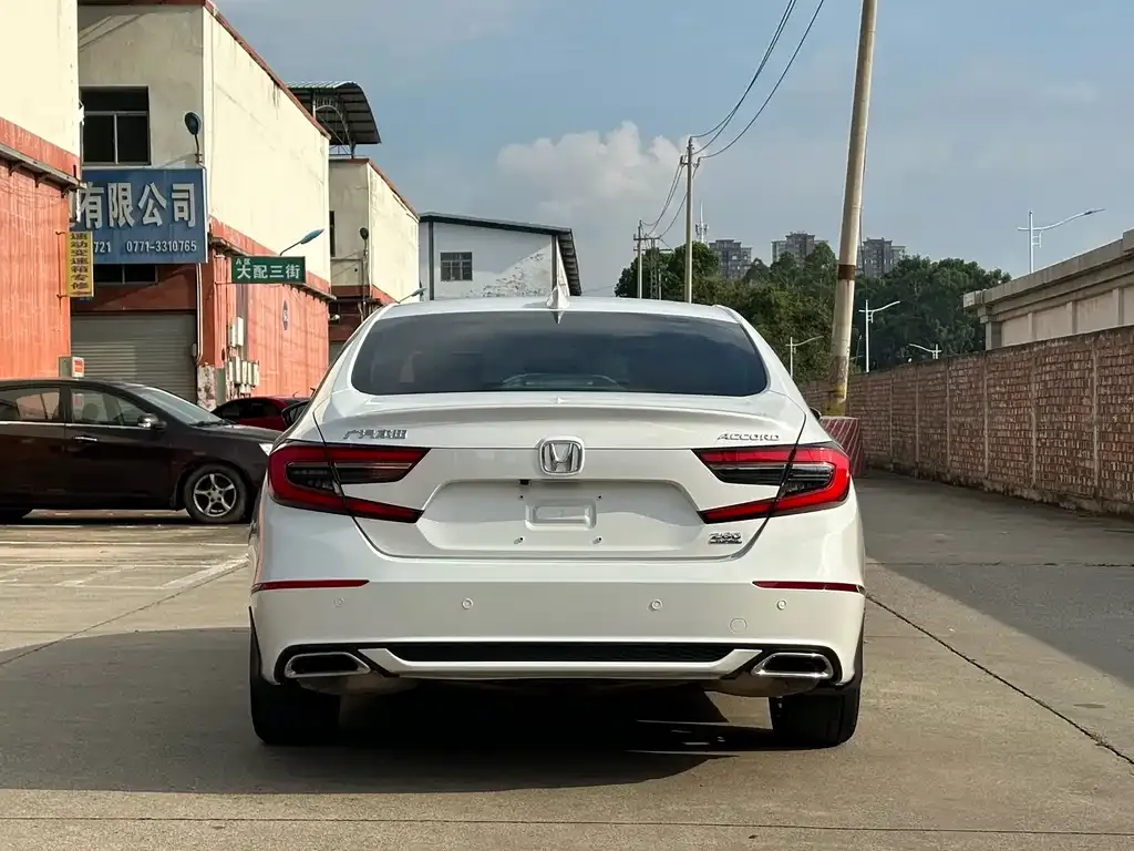 Honda Accord — фото 5