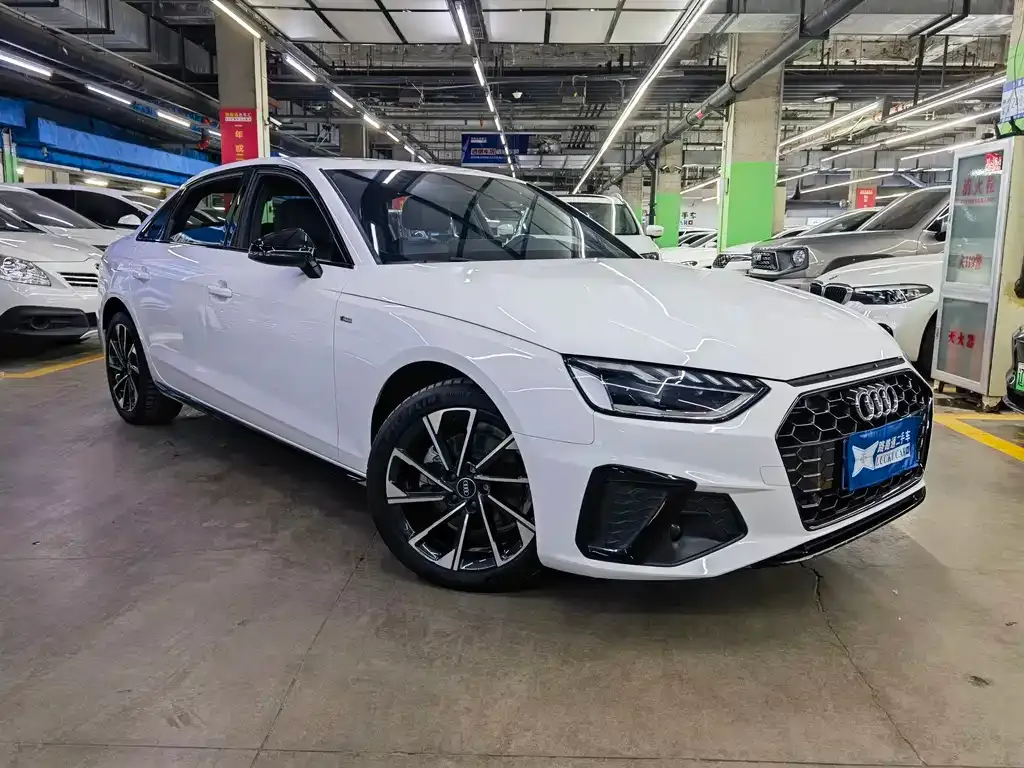 Audi A4L 2023 из CN, фото 3