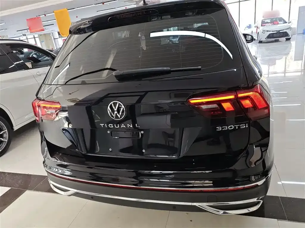 Volkswagen Tiguan L — фото 6