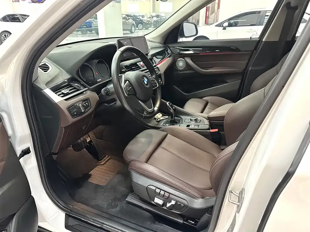 BMW X1 2021 из CN, фото 8