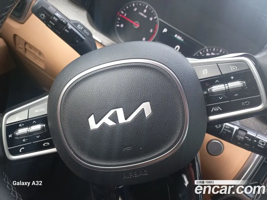 Kia Sorento — фото 7