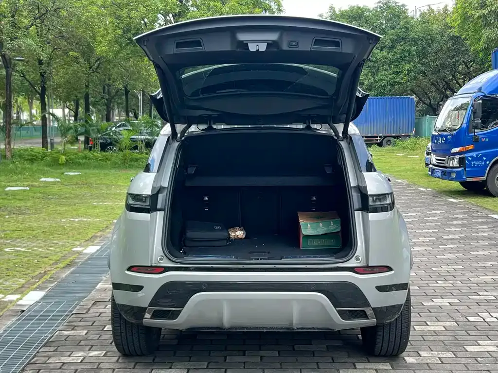 Land Rover Evoque PHEV 2023 из CN, фото 7