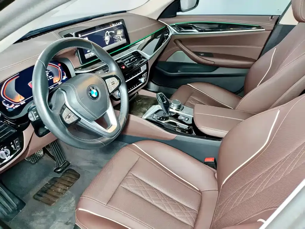 BMW 5 Series — фото 6
