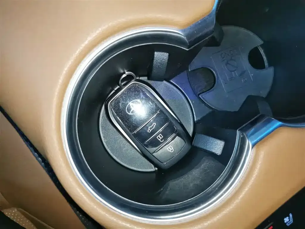 Toyota Venza 2023 из CN, фото 9