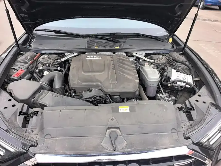 Audi A6L 2024 из CN, фото 10