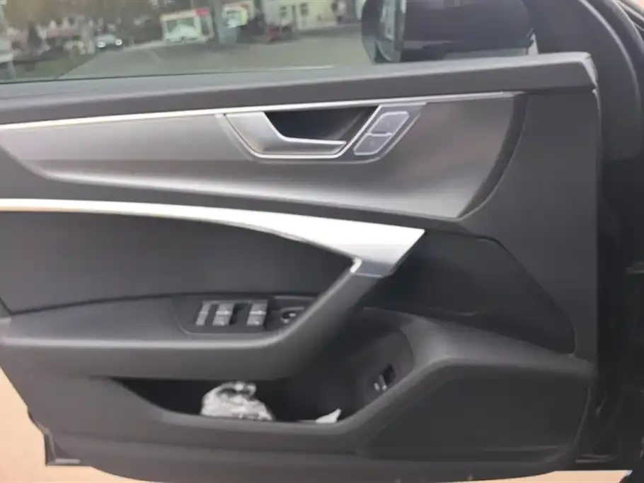 Audi A6L 2024 из CN, фото 7