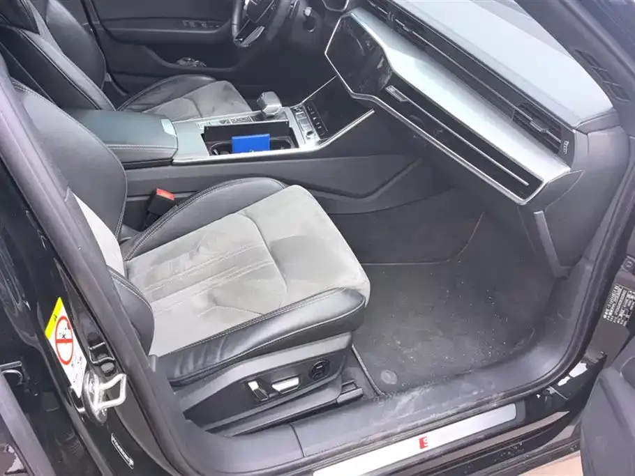 Audi A6L 2024 из CN, фото 8