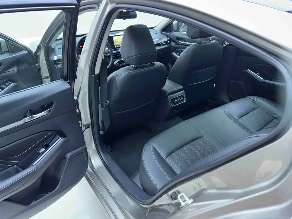 Nissan Teana 2022 из CN, фото 10