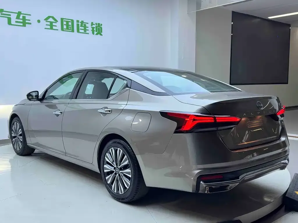 Nissan Teana 2022 из CN, фото 4