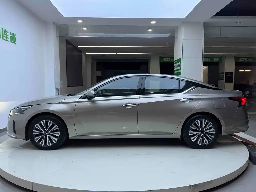 Nissan Teana 2022 из CN, фото 7