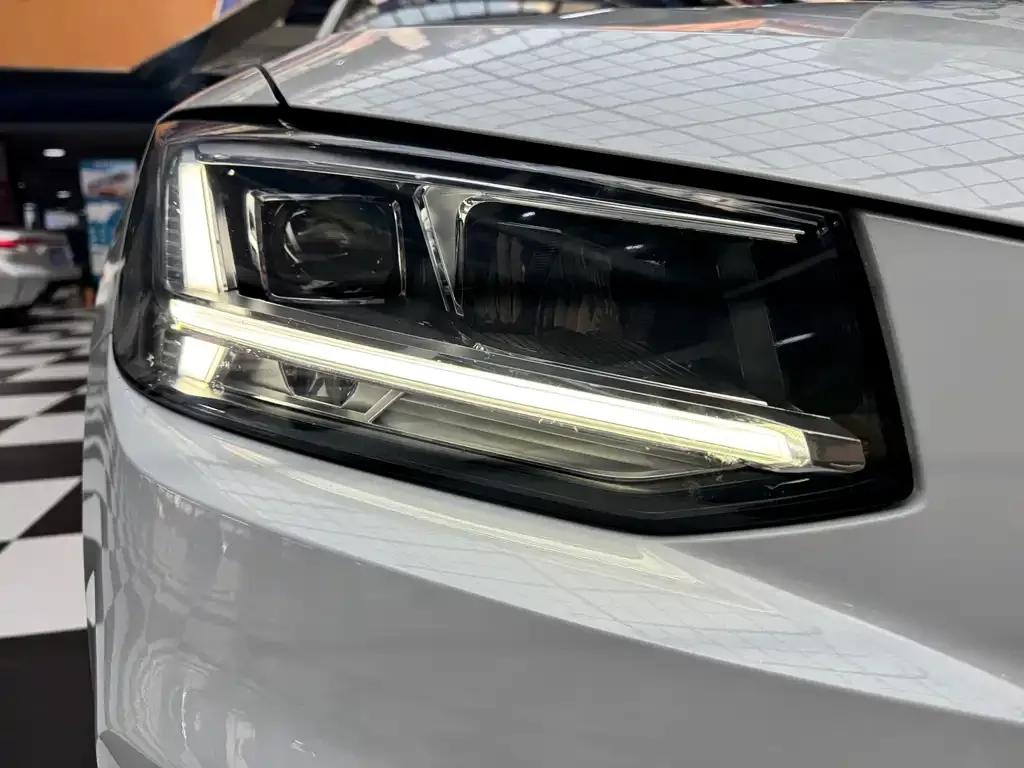 Audi Q2L 2021 из CN, фото 4