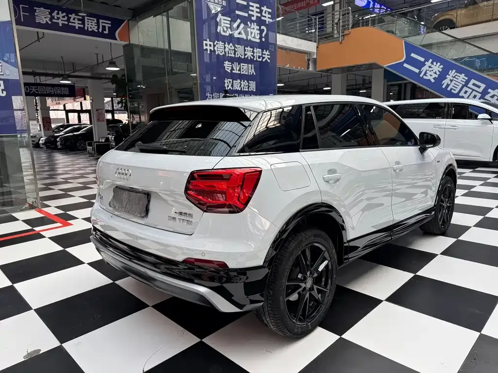 Audi Q2L 2021 из CN, фото 9