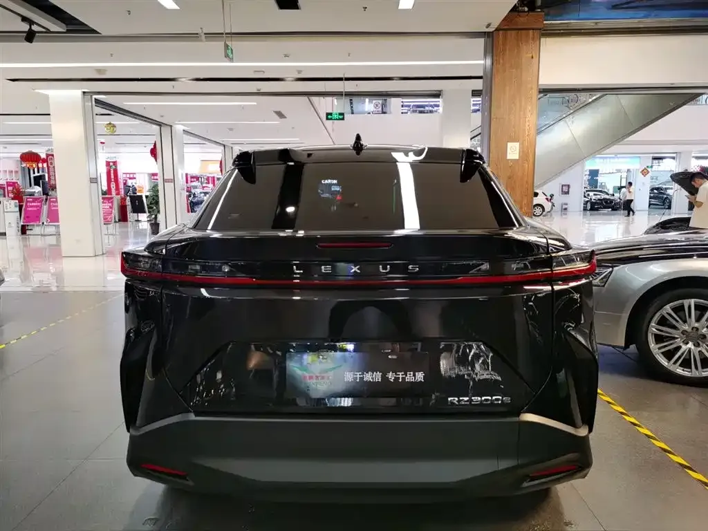 Lexus RZ 2024 из CN, фото 4