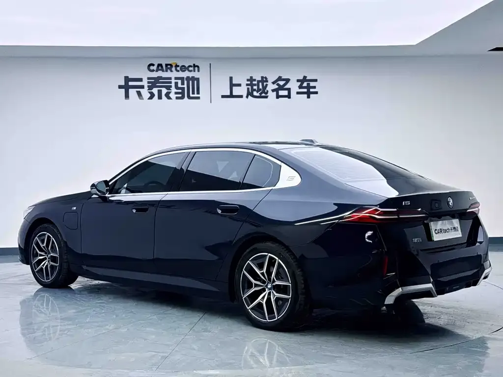 BMW i5 — фото 7