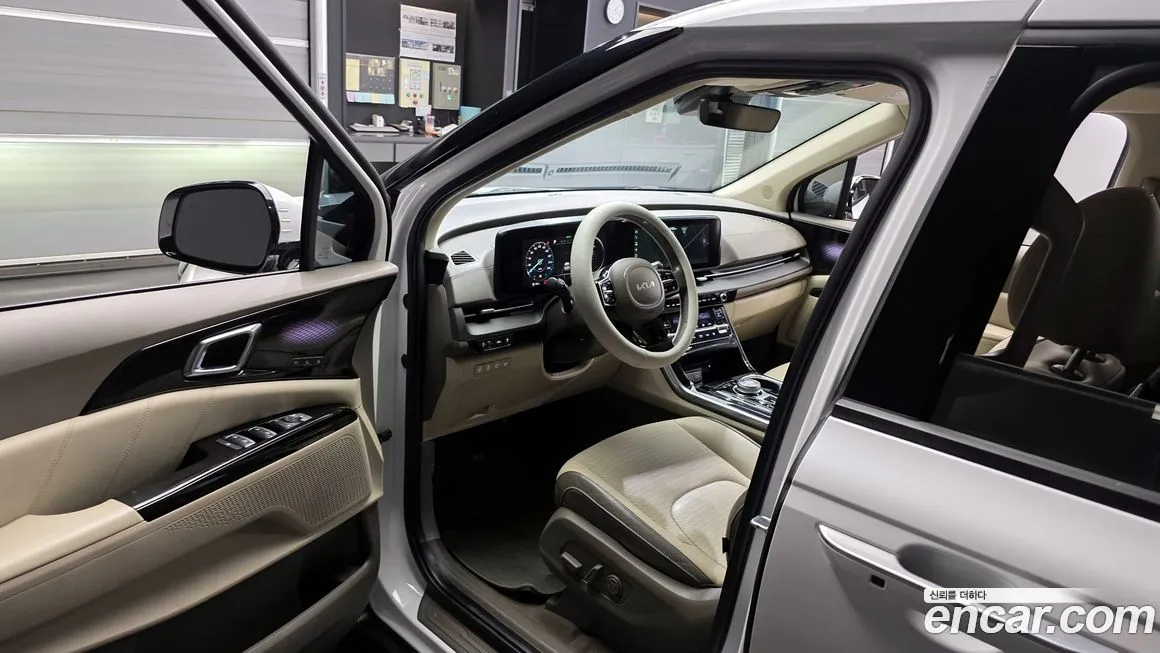 Kia Carnival — фото 10