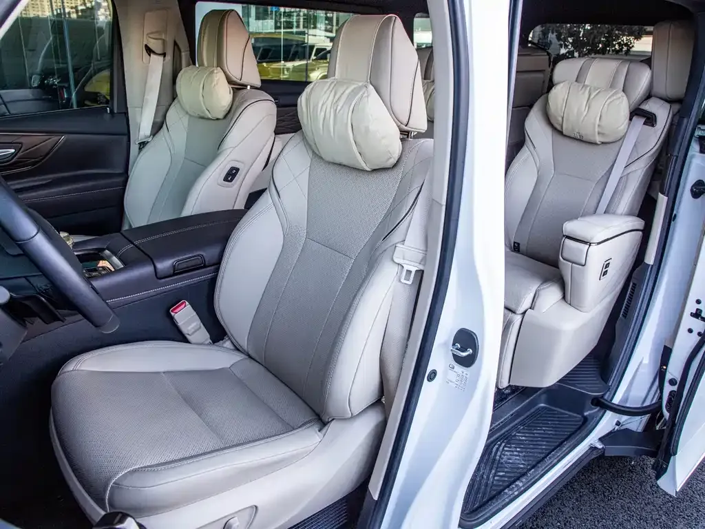 Toyota Vellfire 2024 из CN, фото 4